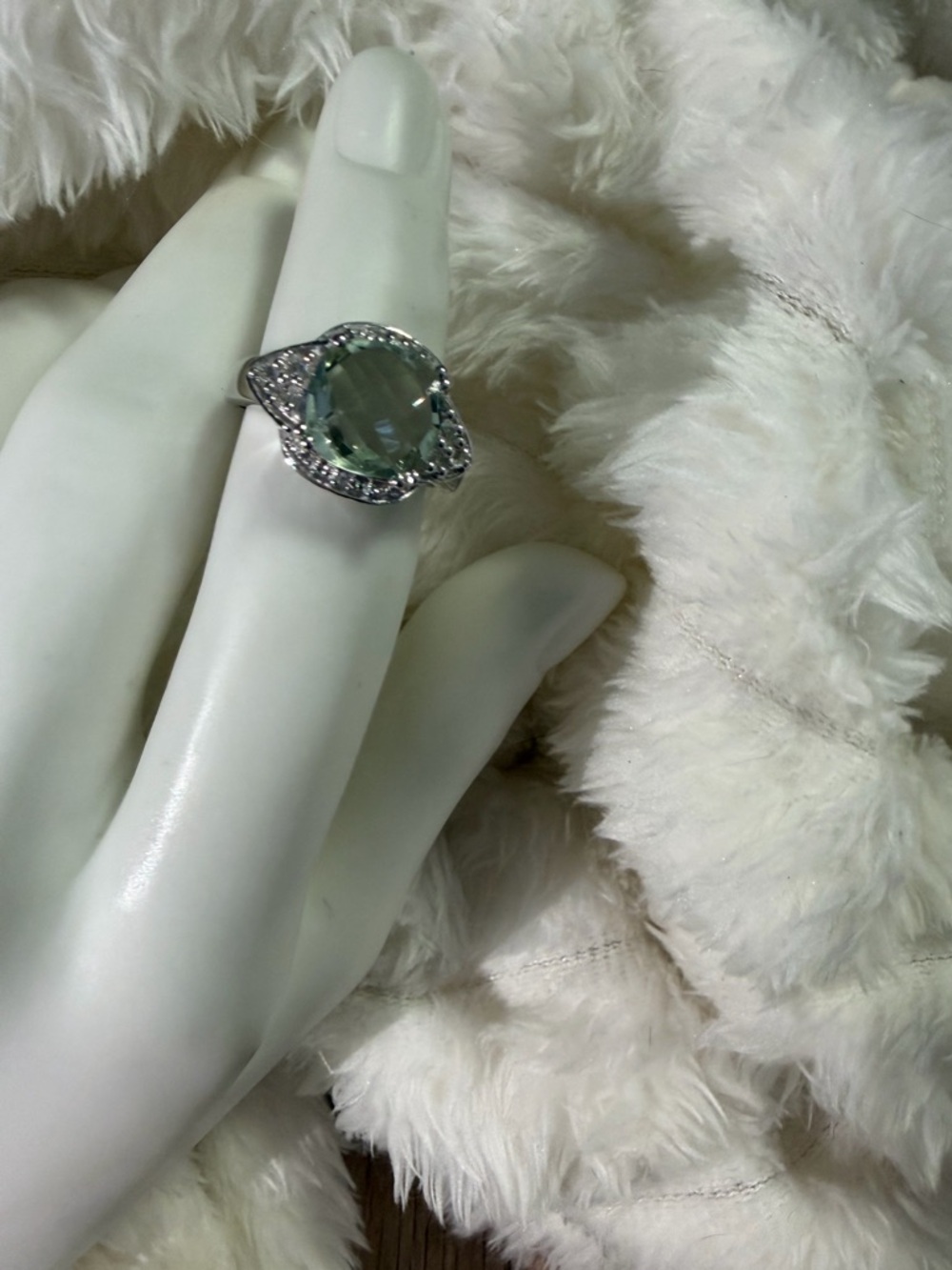 Genuine Green Amethyst and White Topaz Ring Sterling Silver Size 8 - Picture 5 of 9